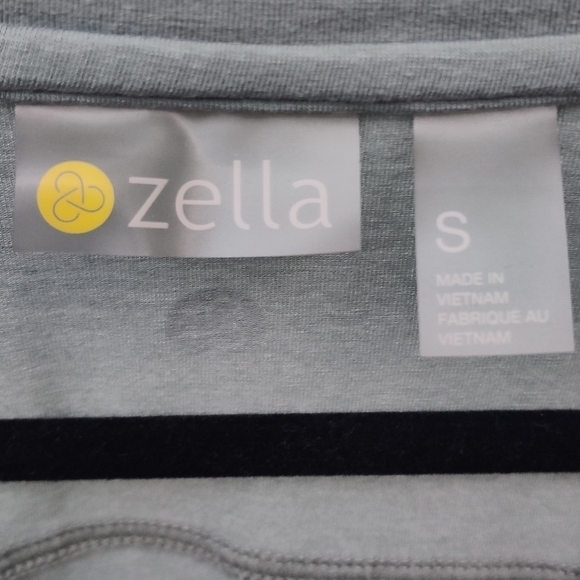Zella Women T-shirt size S, green - Picture 4 of 6